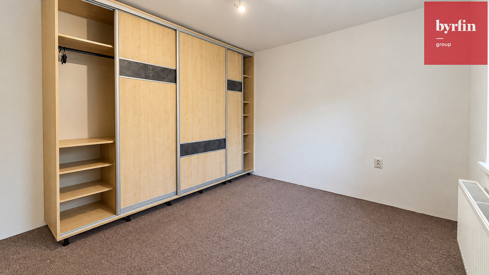 Pronájem bytu 2+kk 32 m² – fotografie 3