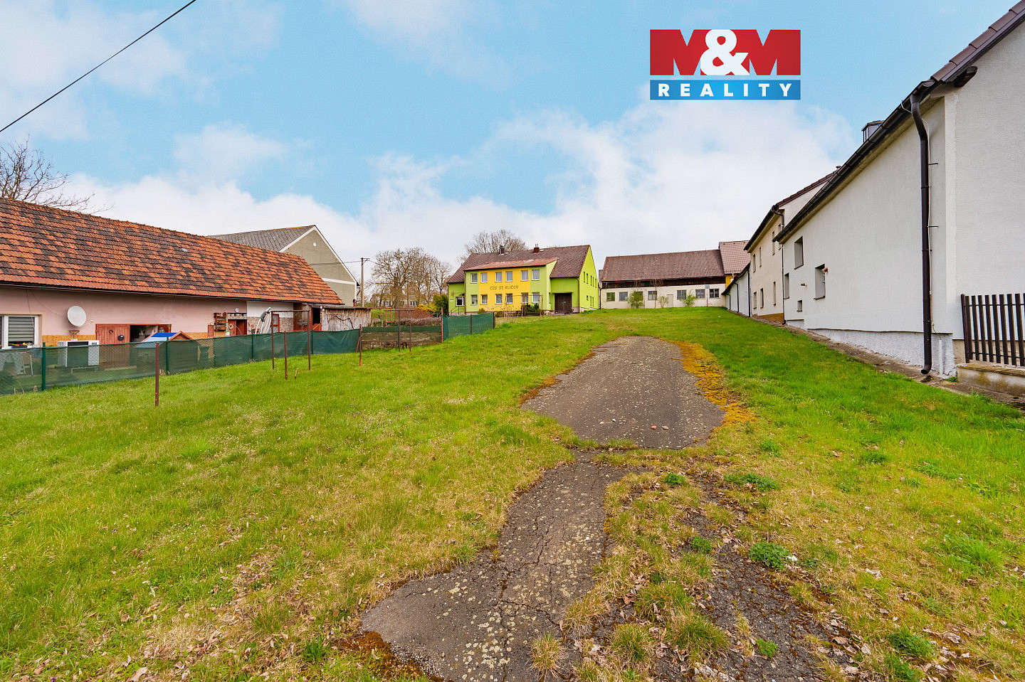 Prodej stavebního pozemku 1 374 m²