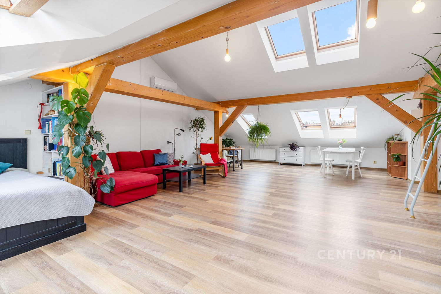 Prodej bytu 1+1 87 m²