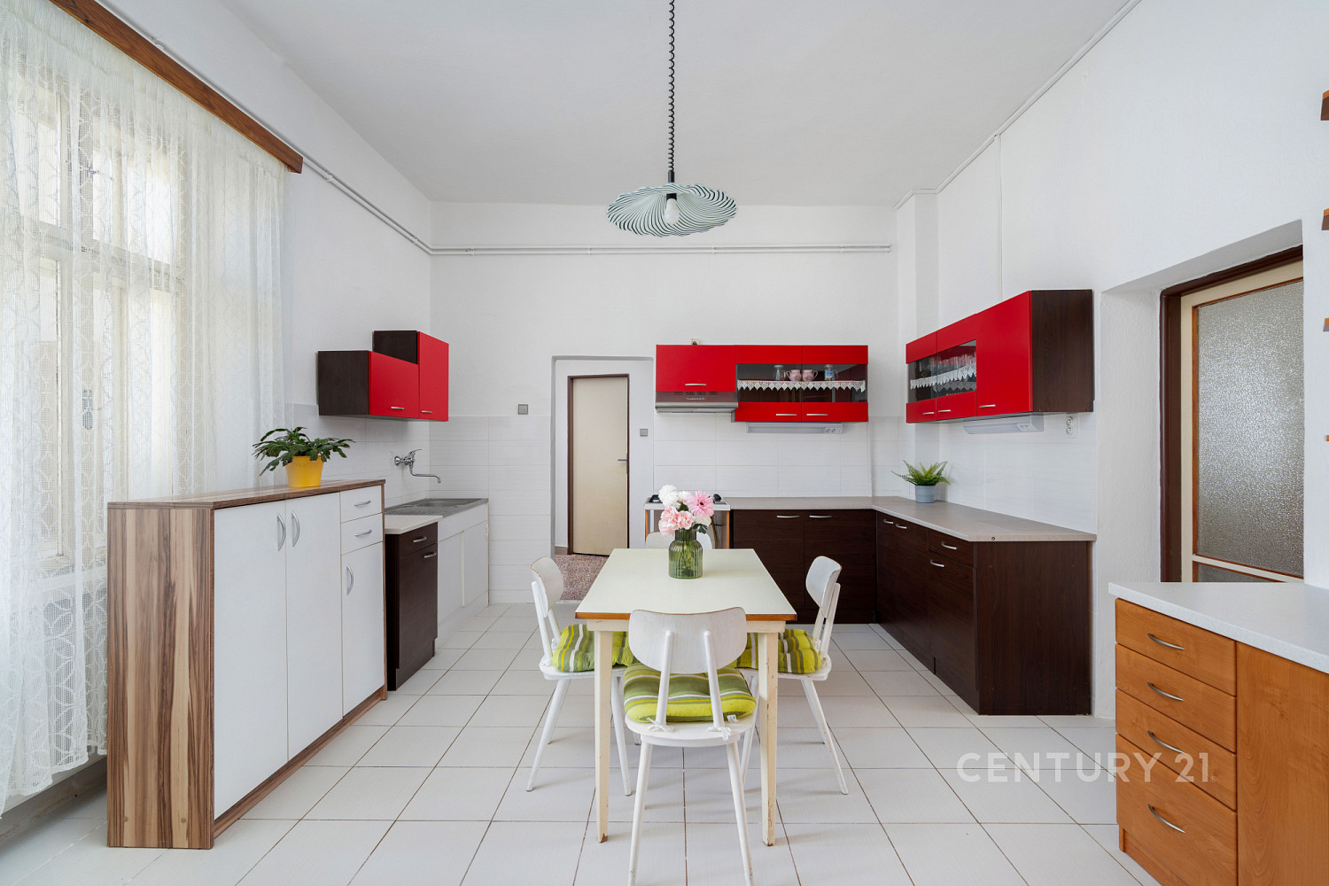 Prodej domu 150 m² s pozemkem 1 008 m² – fotografie 2