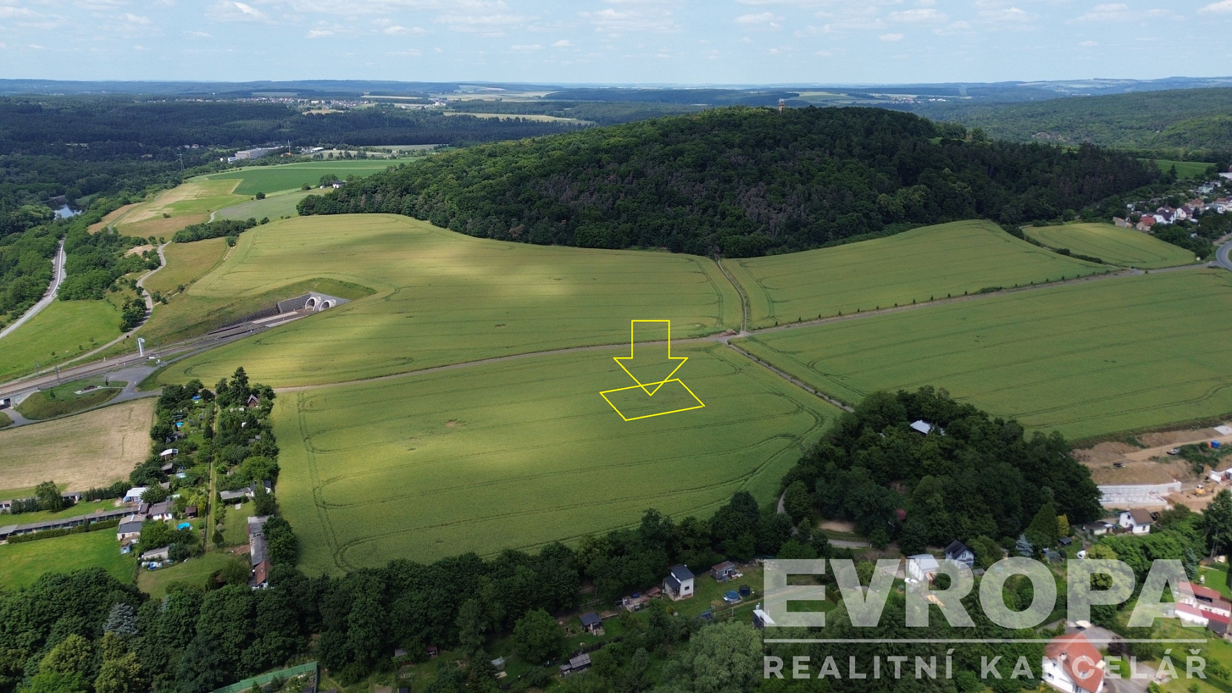 Prodej stavebního pozemku 992 m²
