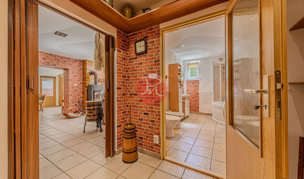 Prodej domu 499 m² s pozemkem 1 212 m², Mořkov – náhled fotky 12