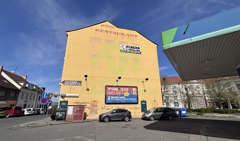 Prodej domu 776 m² s pozemkem 192 m², Plzeň – náhled fotky 13
