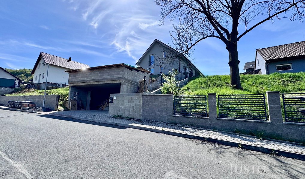 Prodej domu 148 m² s pozemkem 1 008 m², Velké Březno – náhled fotky 23