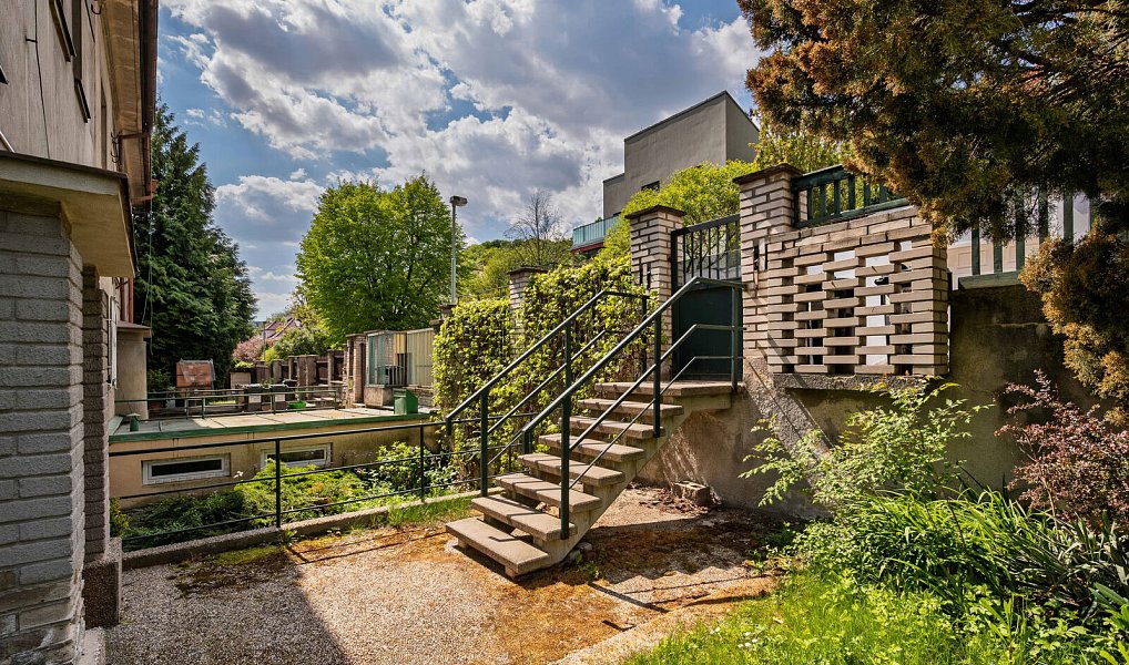 Prodej domu 429 m² s pozemkem 627 m², Praha – náhled fotky 25