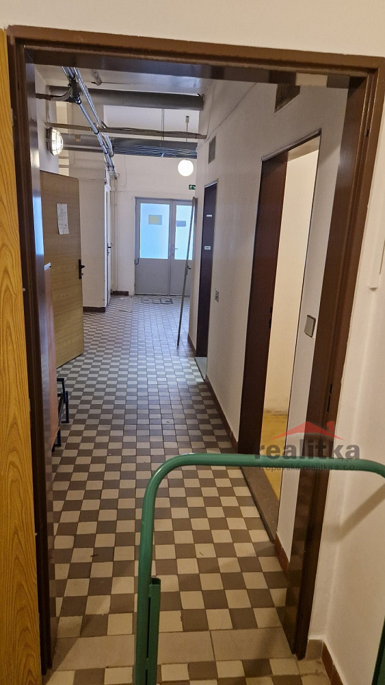 Pronájem skladovacích prostor 110 m² – fotografie 5