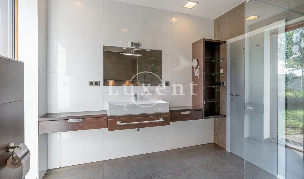 Prodej domu 261 m² s pozemkem 1 135 m², Tuchoměřice – náhled fotky 12