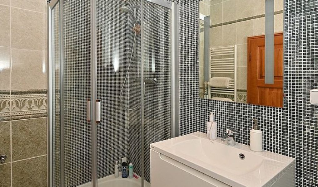 Pronájem domu 610 m² s pozemkem 747 m², Průhonice – náhled fotky 13