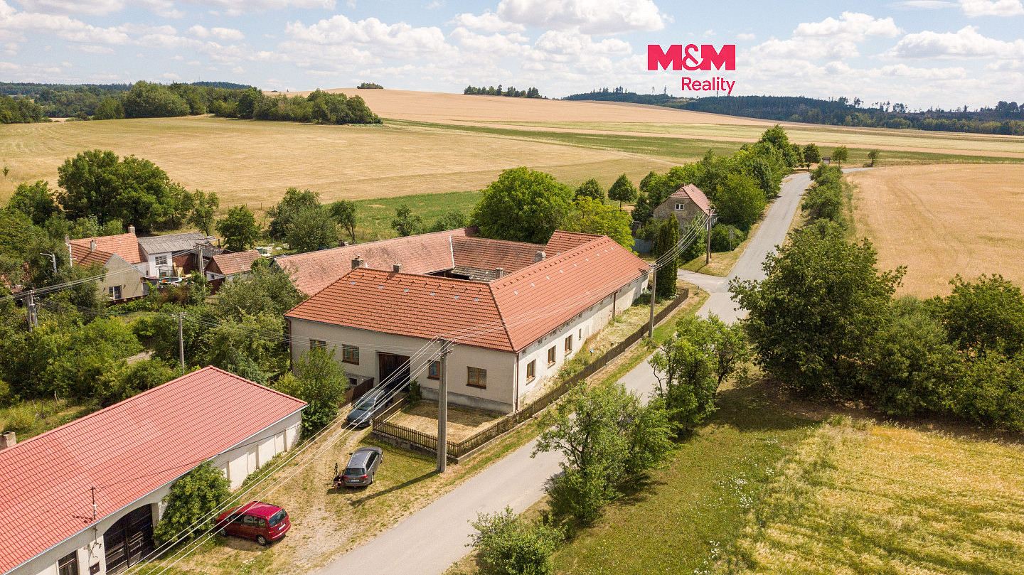 Prodej domu 189 m² s pozemkem 2 183 m²