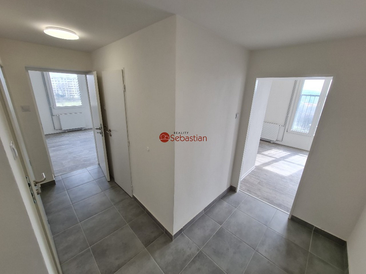 Pronájem bytu 3+1 61 m² – fotografie 5