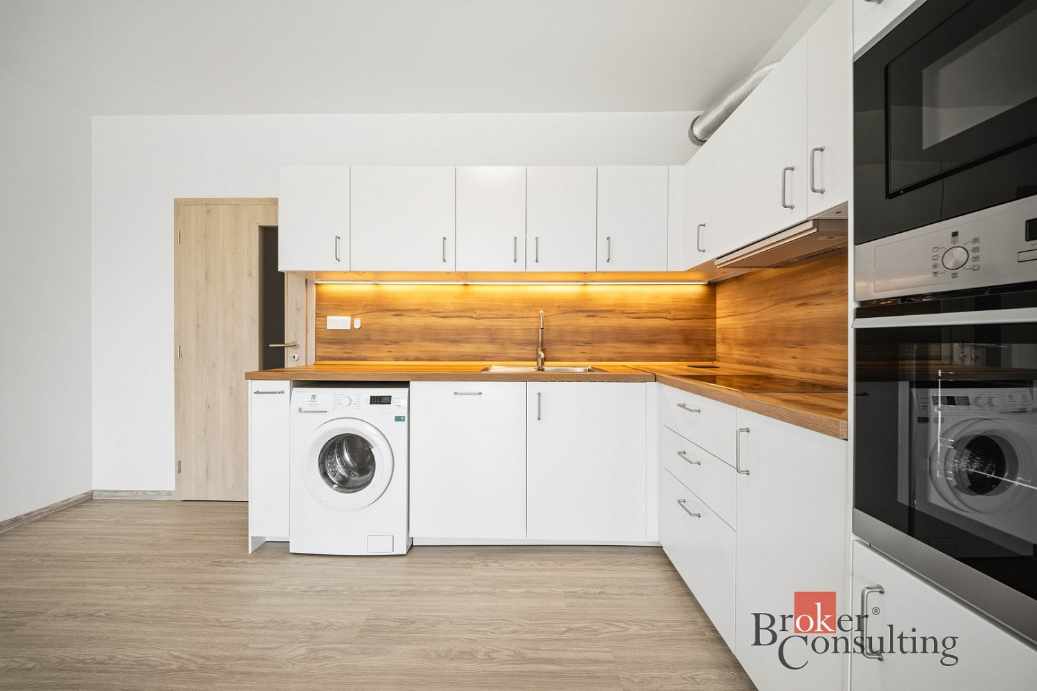 Pronájem bytu 1+kk 34 m²