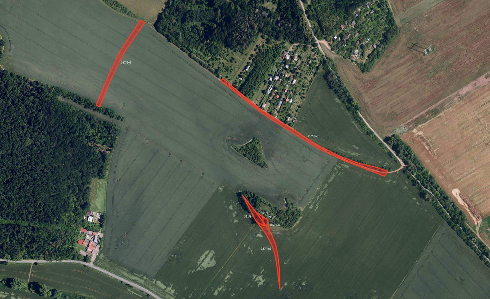 Prodej pole 6 012 m²