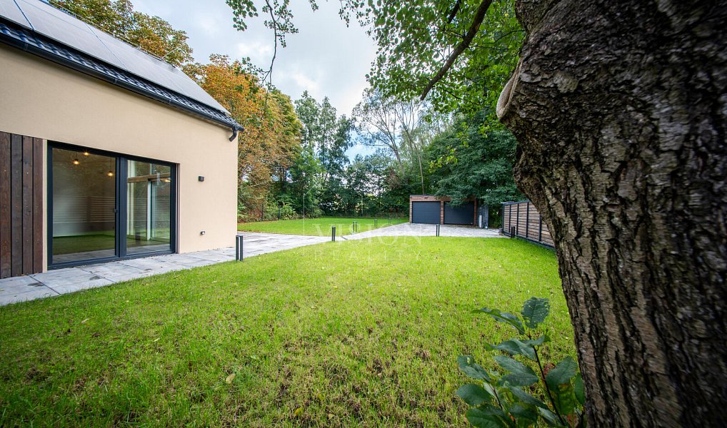 Prodej domu 272 m² s pozemkem 1 091 m², Kamenice – náhled fotky 55