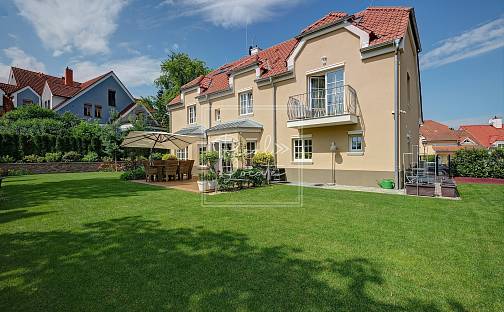Prodej domu 420 m² s pozemkem 900 m², Malý dvůr, Praha 6 - Nebušice