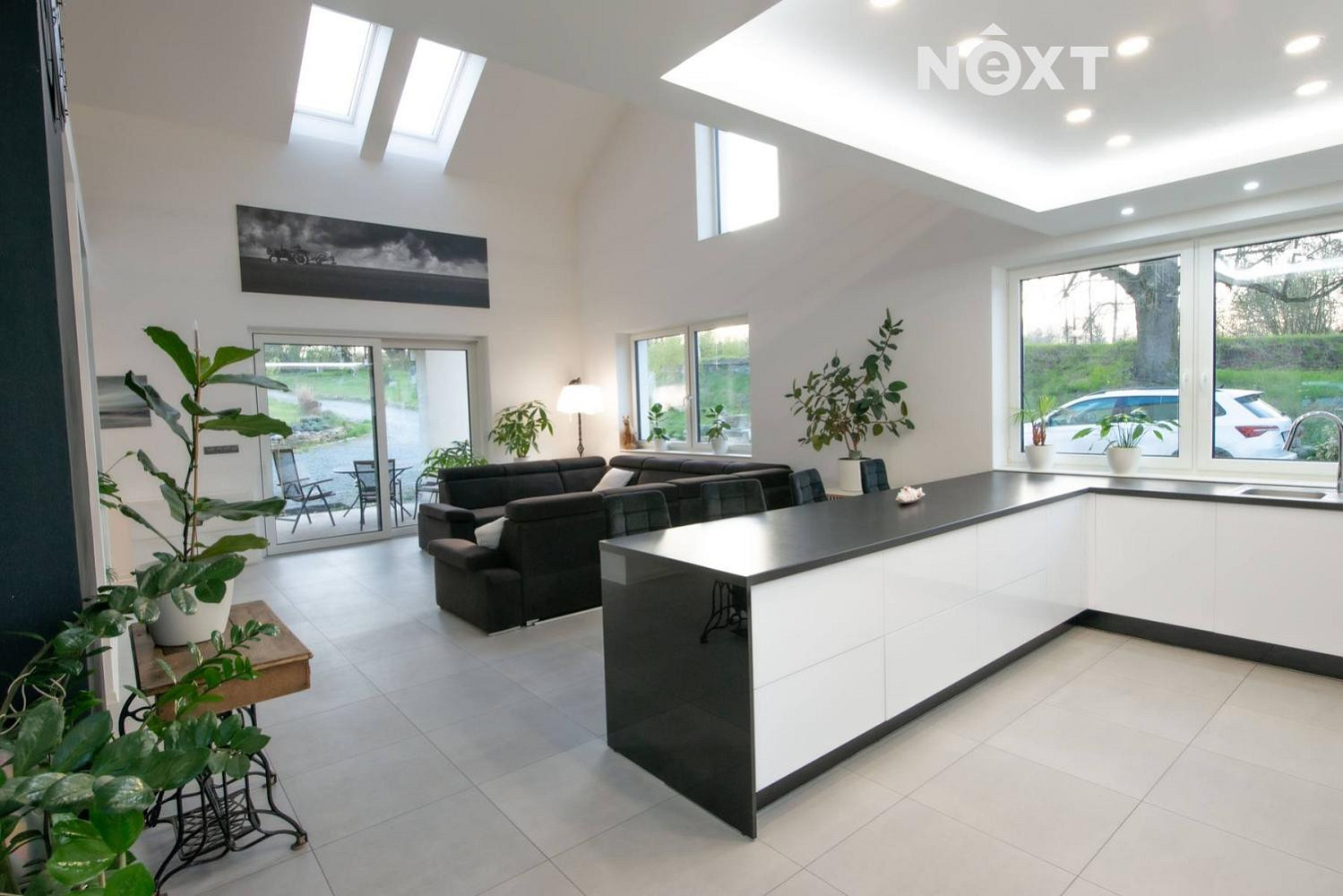 Prodej domu 263 m² s pozemkem 38 000 m²