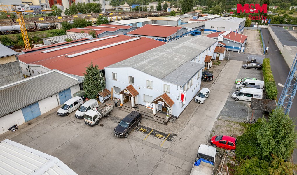 Prodej výrobních prostor 2 882 m², Štětí – náhled fotky 2