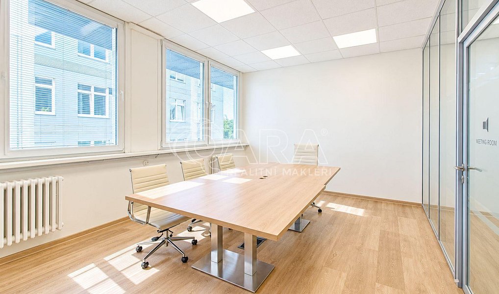 Pronájem kanceláře 650 m², Praha – náhled fotky 3