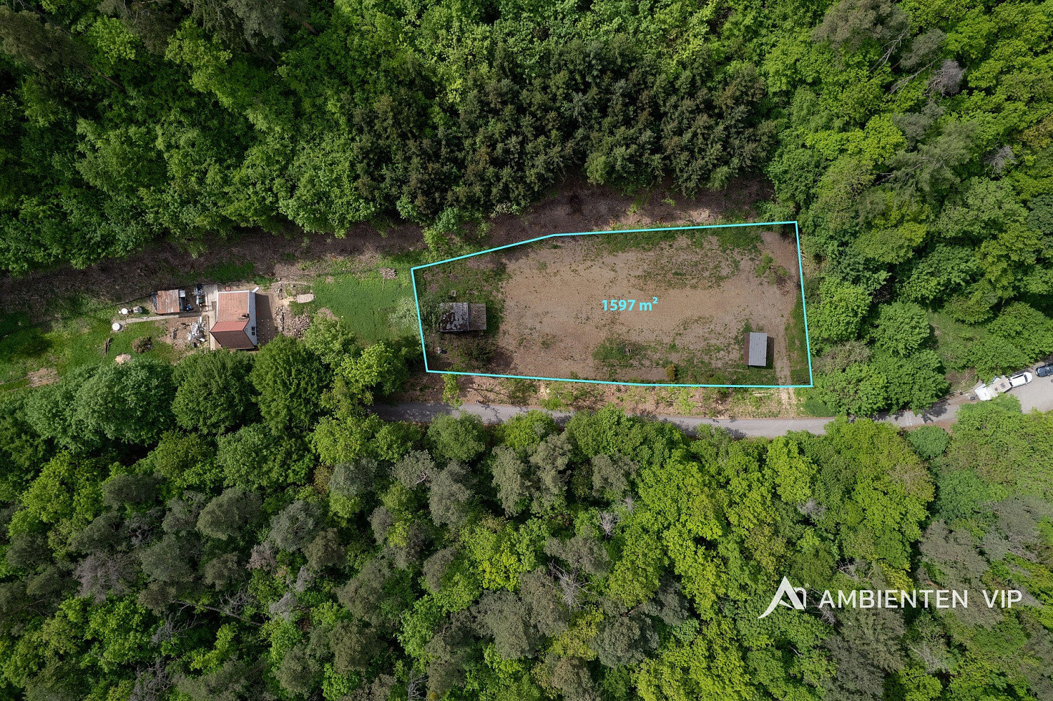 Prodej stavebního pozemku 1 597 m² – fotografie 2