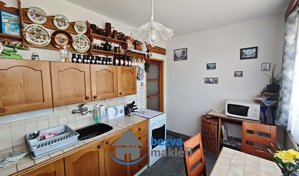 Prodej domu 213 m² s pozemkem 688 m², Chrast – náhled fotky 6