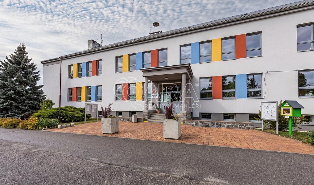 Prodej stavebního pozemku 1 555 m², Krhanice – náhled fotky 8