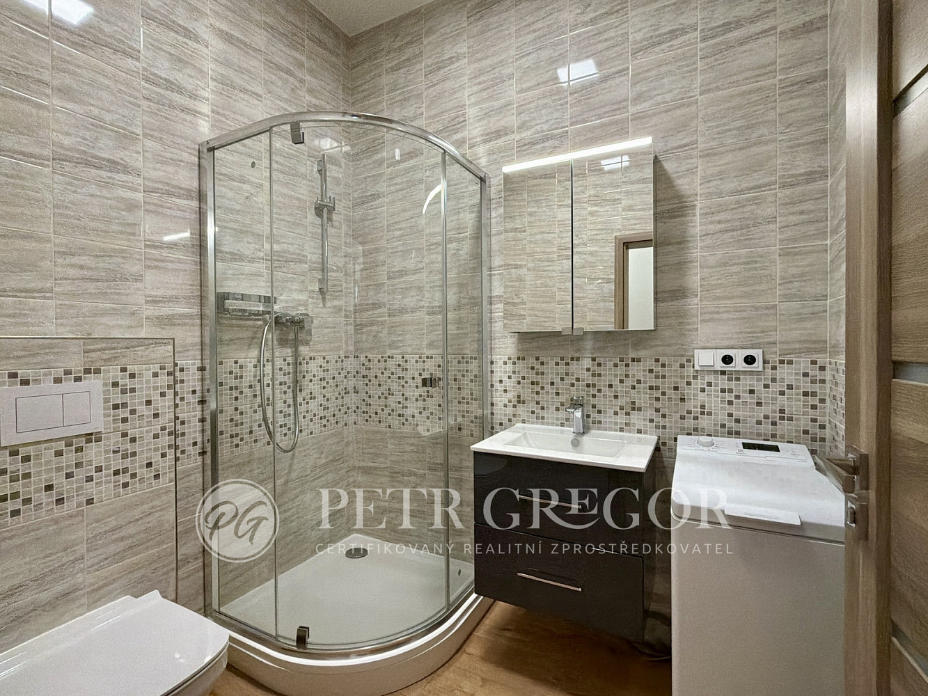 Pronájem bytu 1+kk 35 m² — photo 3
