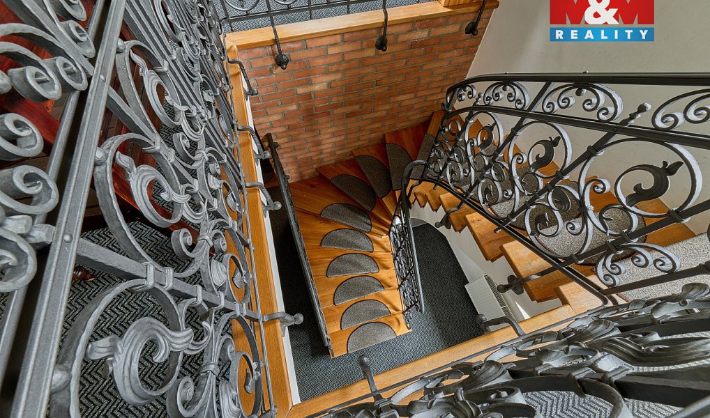Prodej ubytovacího objektu 1 000 m², Vrchlabí – náhled fotky 7