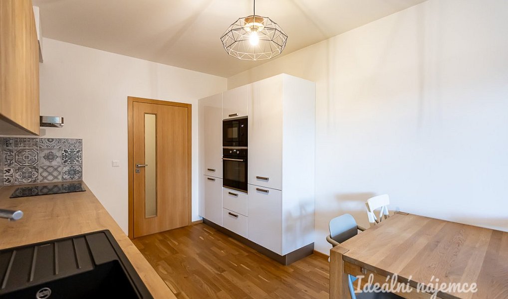 Pronájem bytu 2+kk 50 m², Praha – náhled fotky 8