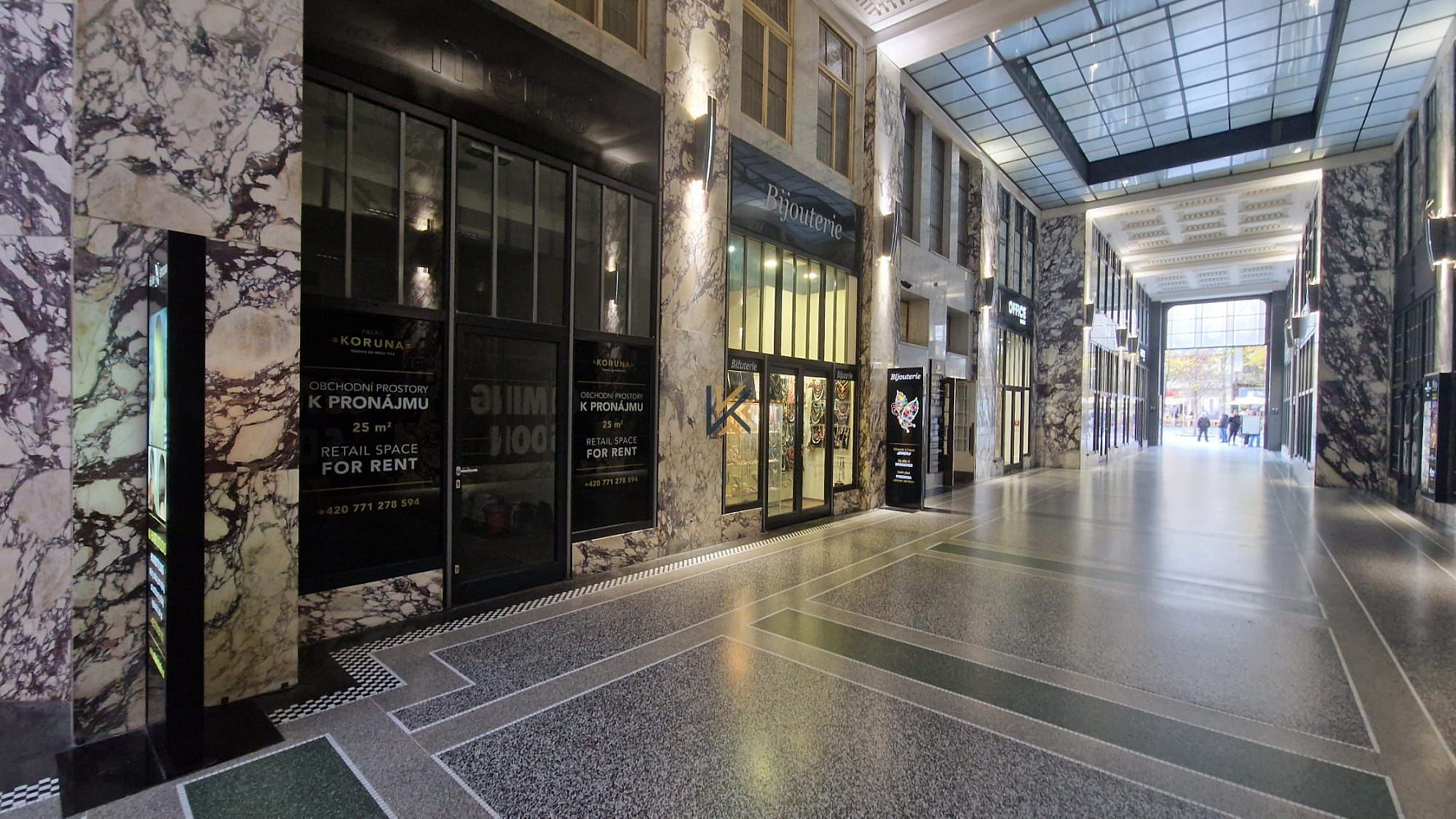 Pronájem obchodních prostor 25 m² Palác Koruna – pohled 4
