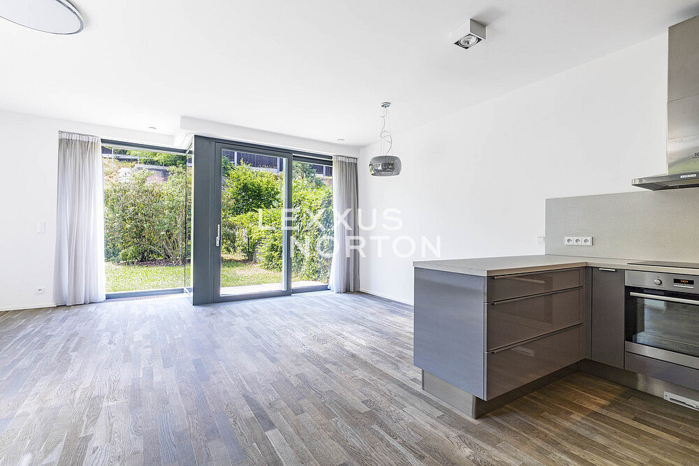 Pronájem domu 179 m² s pozemkem 435 m² — photo 2