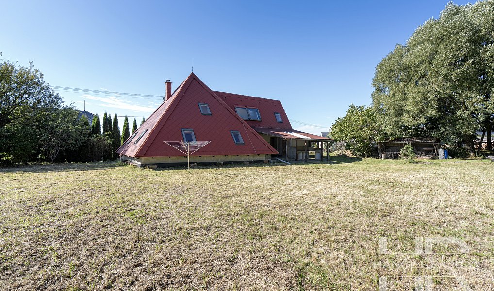 Prodej domu 202 m² s pozemkem 2 142 m², Šternberk – náhled fotky 32
