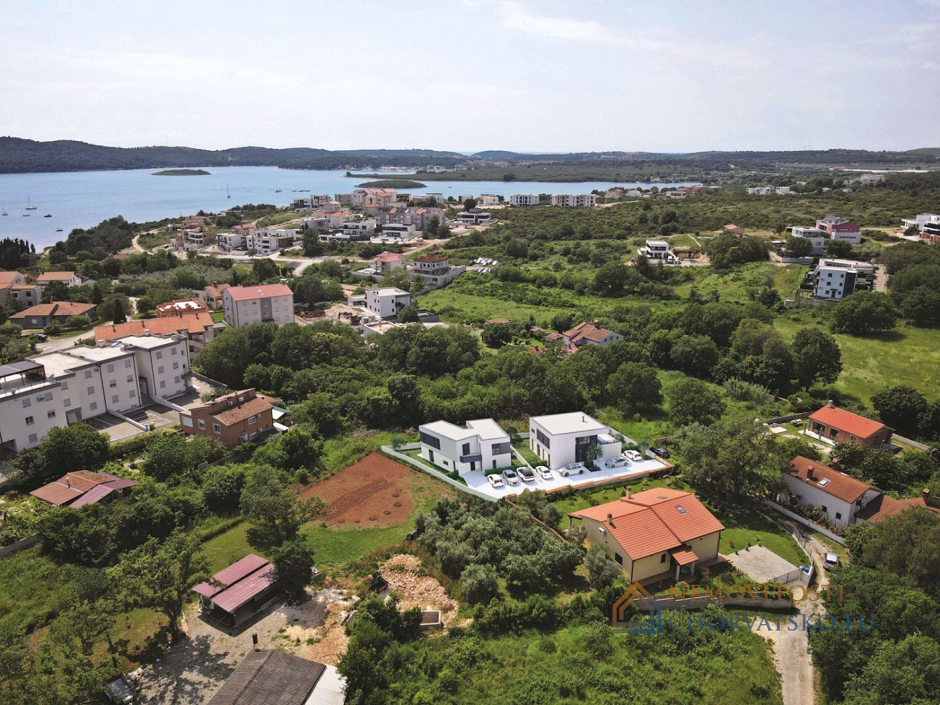 Prodej domu 200 m² s pozemkem 618 m² - Aanzicht 6