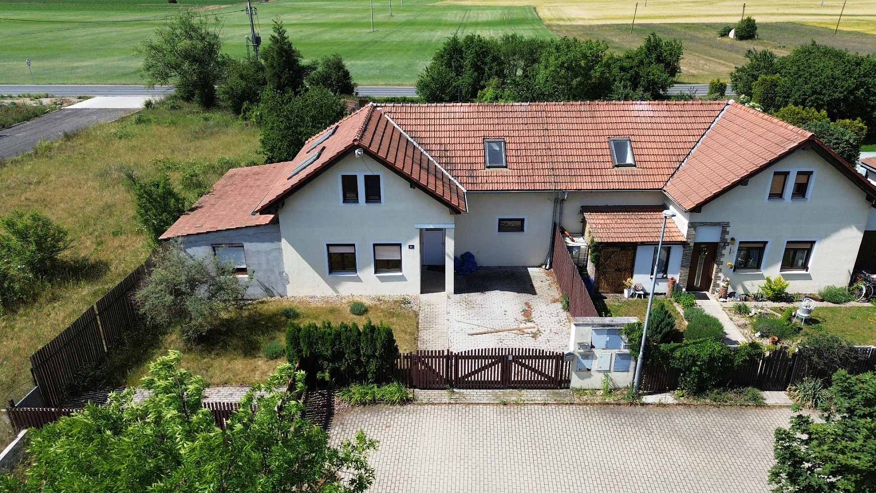 Prodej domu 105 m² s pozemkem 573 m² — photo 2