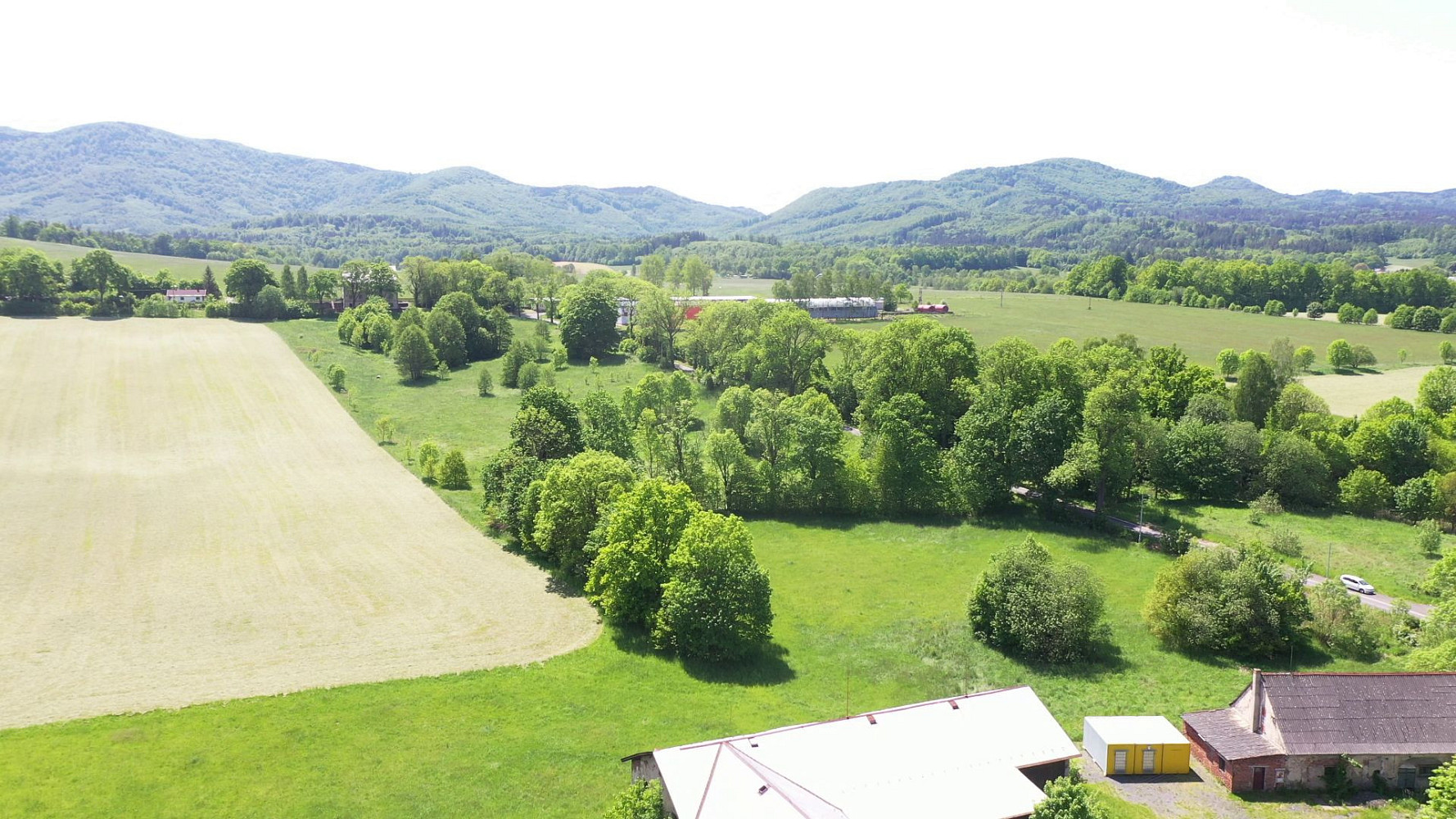 Prodej pole 27 187 m²