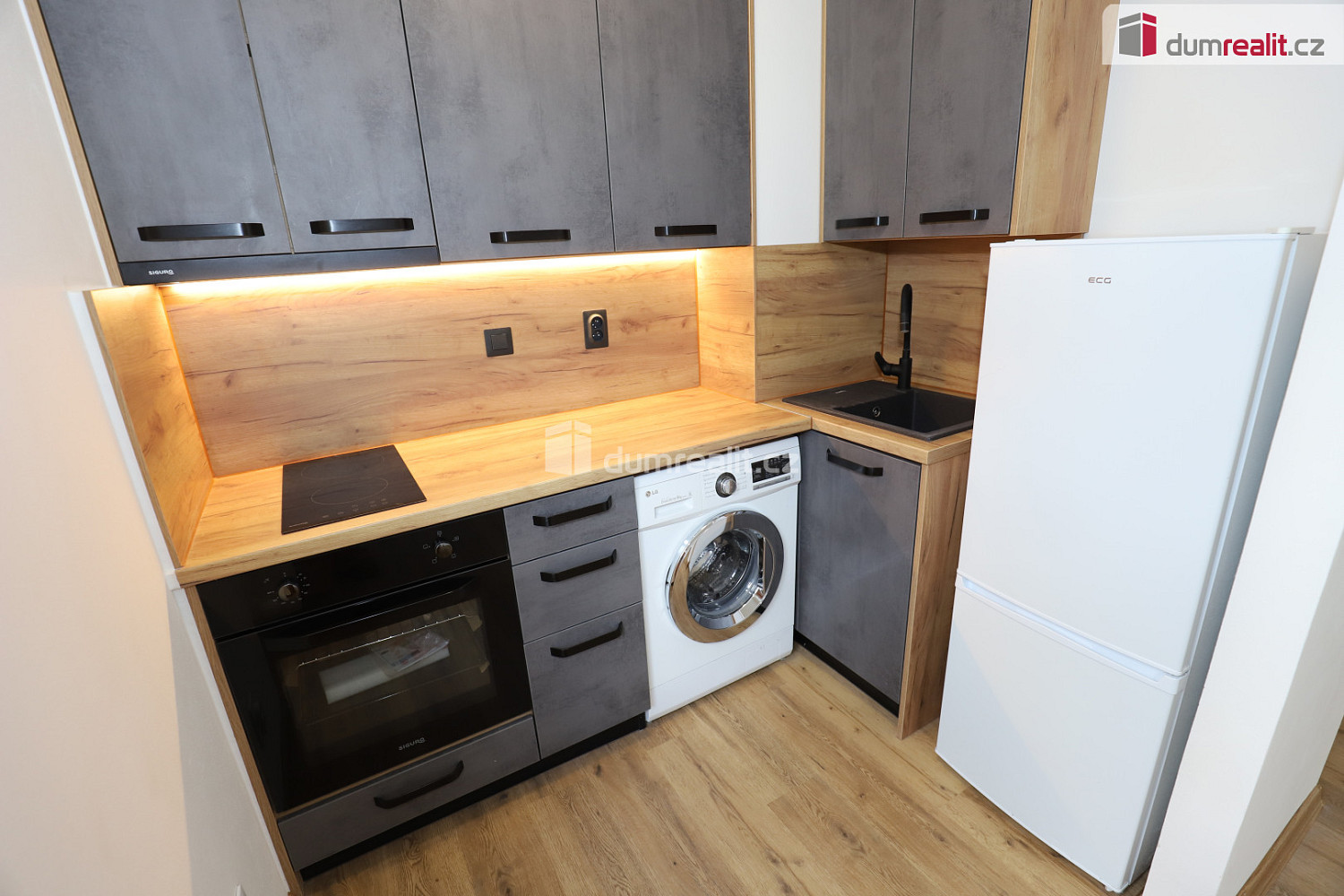 Pronájem bytu 1+kk 23 m² — photo 3