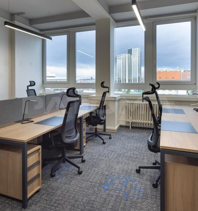 Pronájem kanceláře 658 m² – fotografie 4