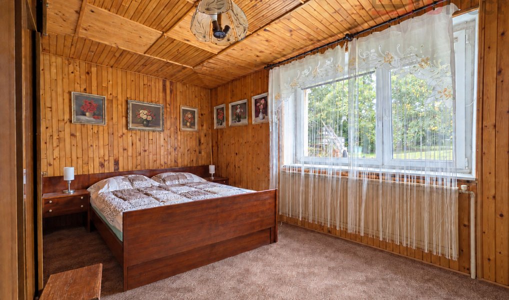 Prodej domu 190 m² s pozemkem 1 352 m², Kováň – náhled fotky 9