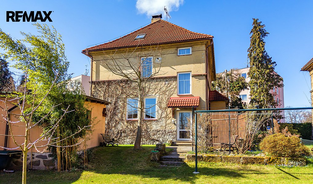 Prodej domu 294 m² s pozemkem 813 m², Nový Bor – fotka 1 z 60