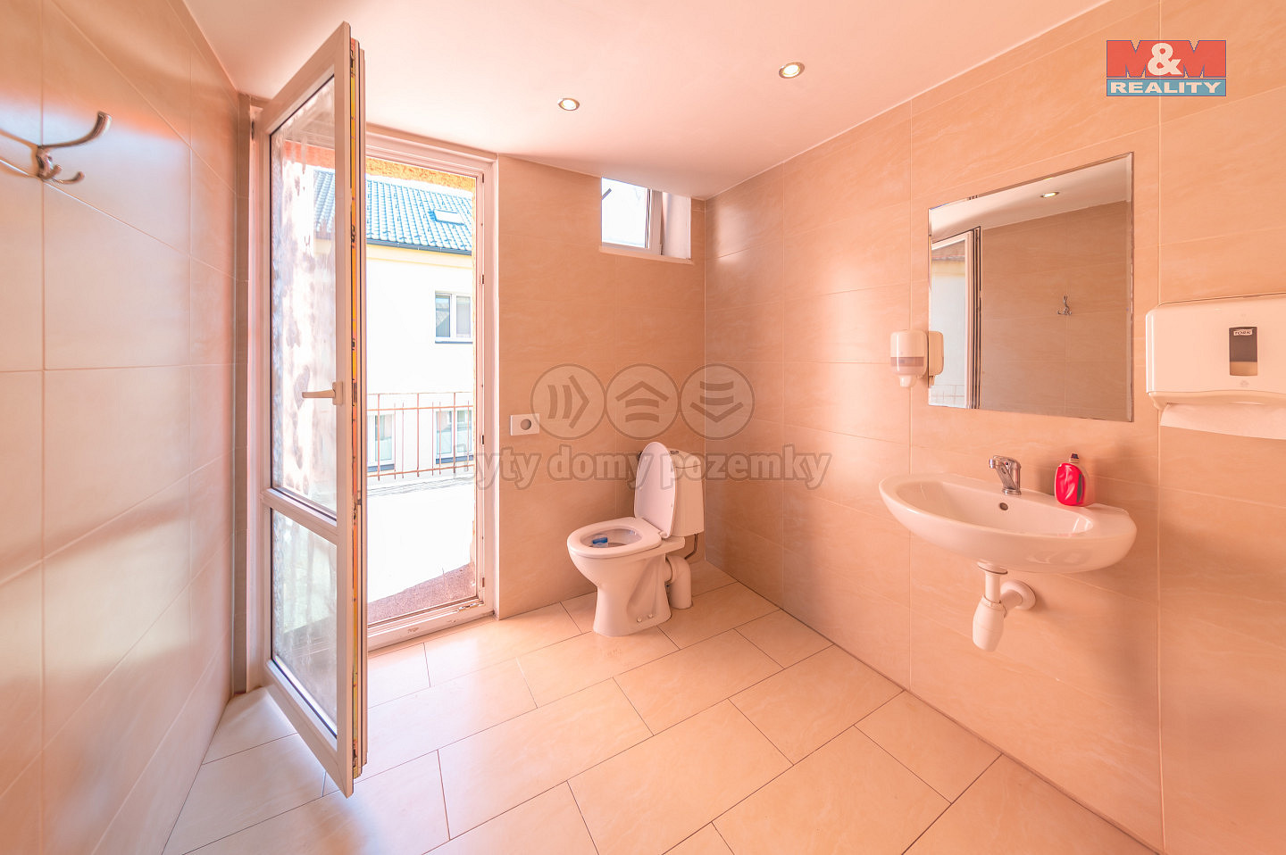 Pronájem kanceláře 80 m² – fotografie 5