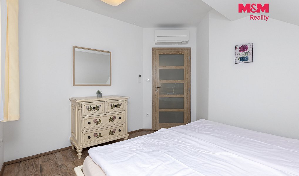 Prodej domu 122 m² s pozemkem 328 m², Dříteč – náhled fotky 21