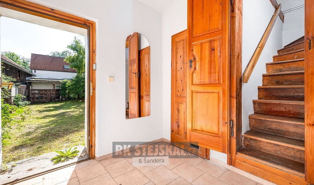 Prodej domu 430 m² s pozemkem 57 892 m², Brloh – náhled fotky 9