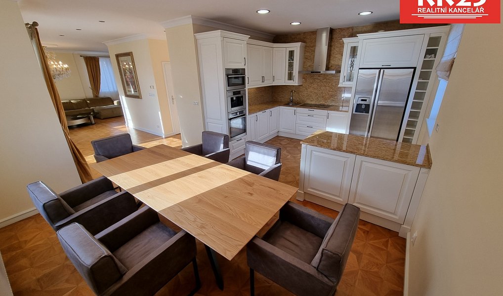 Prodej bytu 3+kk 165 m², Mariánské Lázně – fotka 1 z 23