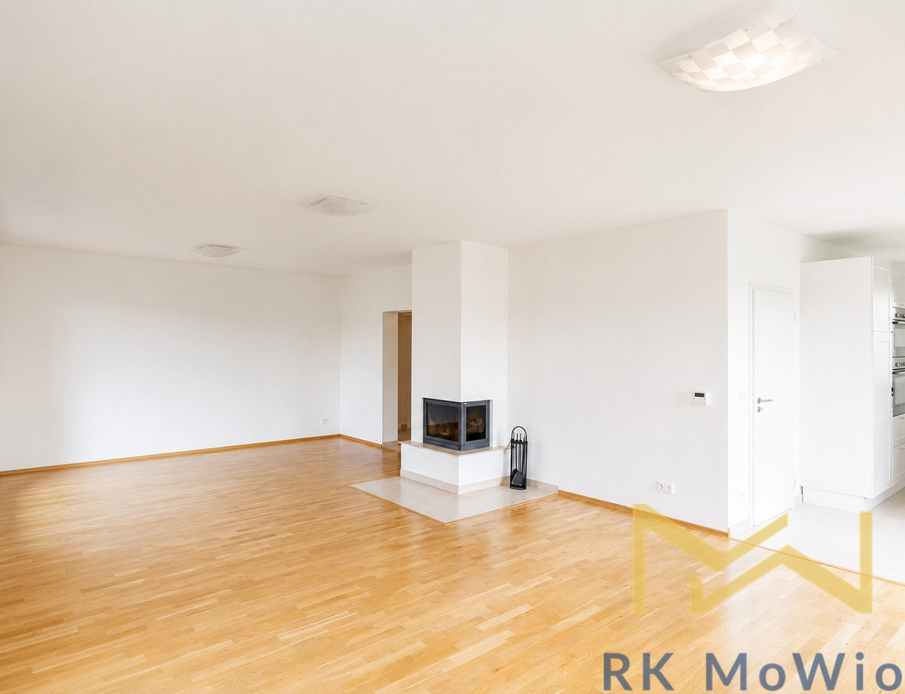 Pronájem domu 350 m² s pozemkem 950 m²