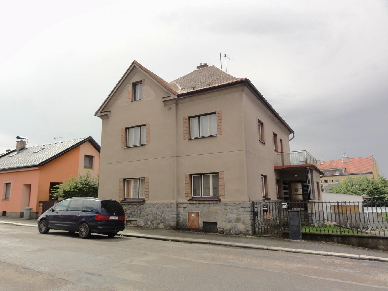 Prodej domu 202 m² s pozemkem 1 245 m²