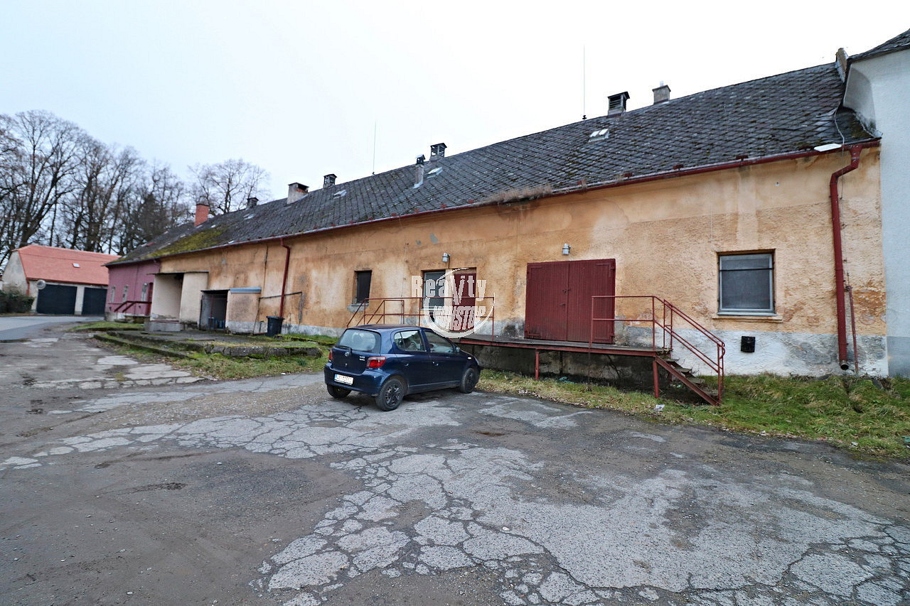 Prodej domu 432 m² s pozemkem 665 m² - Widok 2