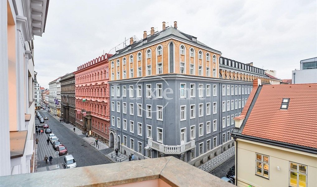 Pronájem kanceláře 117 m², Praha – fotka 1 z 4