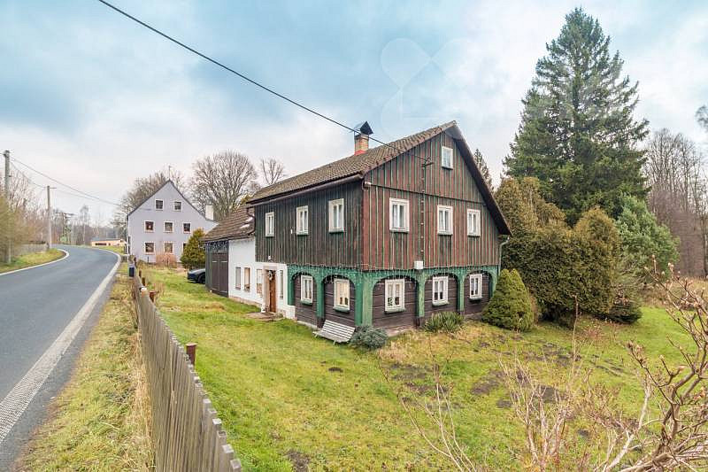 Prodej domu 160 m² s pozemkem 1 274 m²