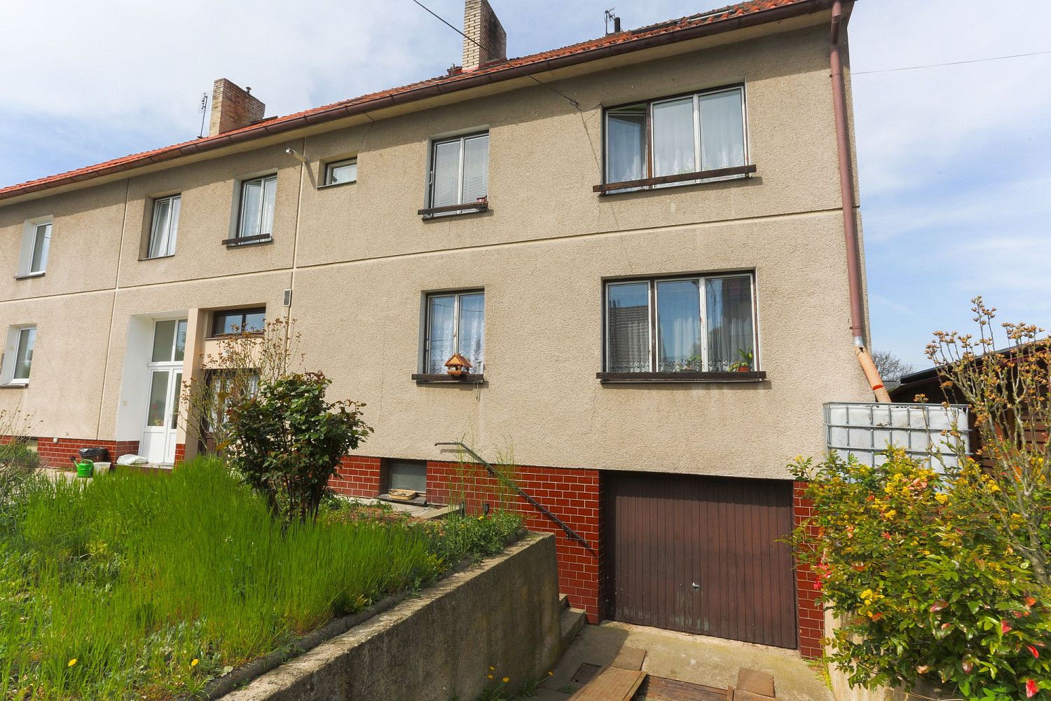 Prodej domu 325 m² s pozemkem 671 m², Nové Strašecí