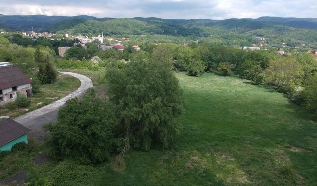 Prodej výrobních prostor 1 000 m², Dubí – náhled fotky 15