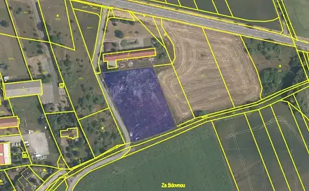 Prodej komerčního pozemku 4 409 m², Tři Dvory, okres Kolín