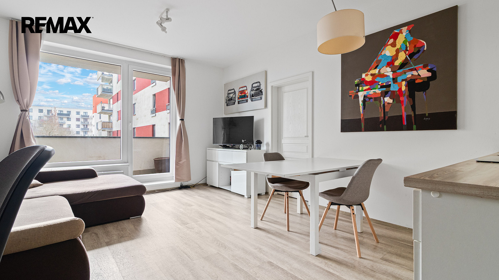 Pronájem bytu 2+kk 48 m² — photo 2